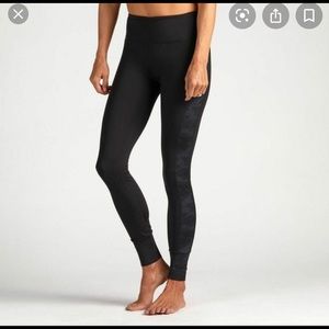 Vuori asymmetric Camo block leggings XS